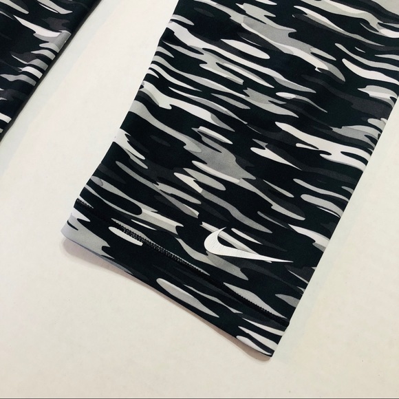 Nike Pro Printed Haze Capri Leggings 0807 - Picture 2 of 8